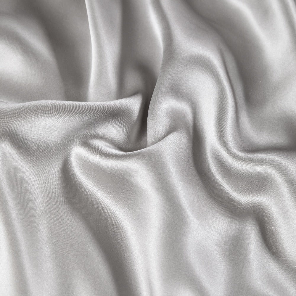 Royalis Mulberry Silk King Bedding – Cityscapes Silver